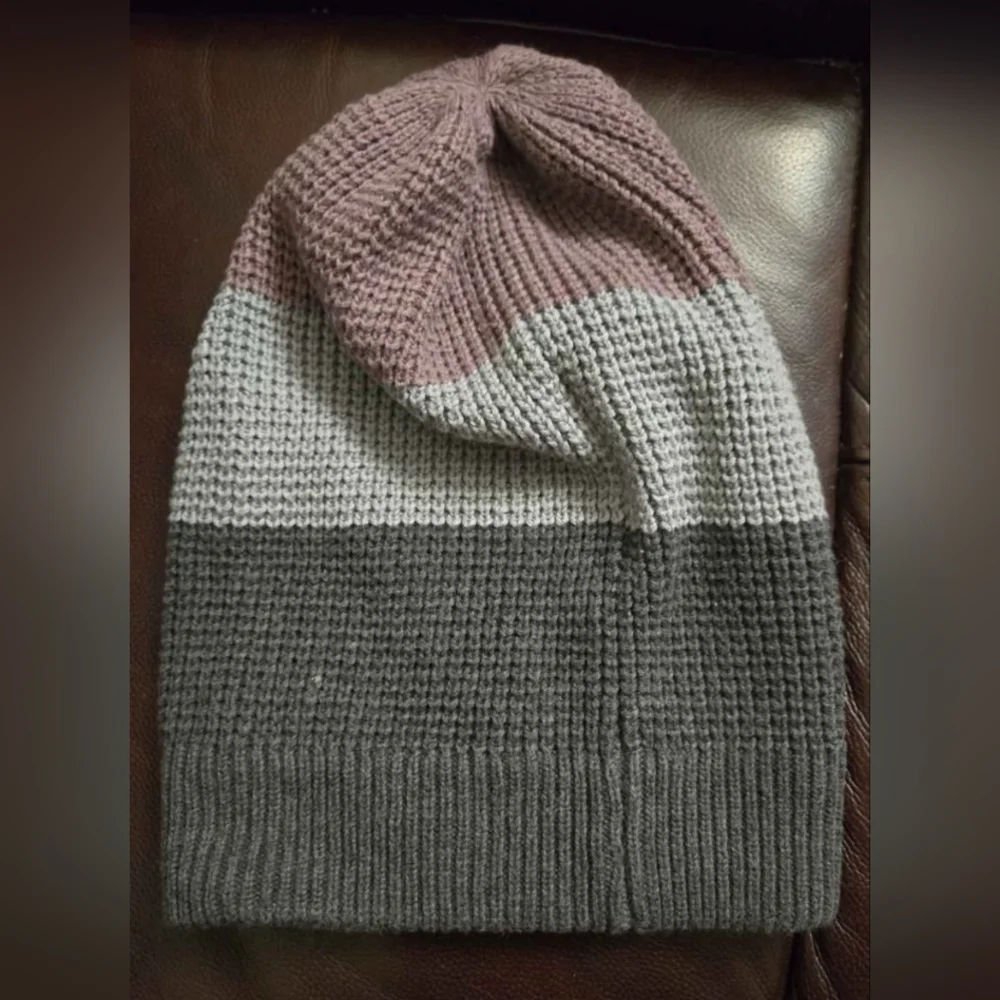 Bench Toque - Picture 2 of 3